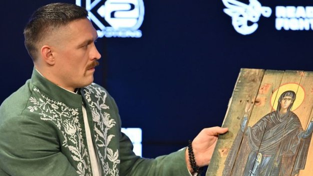 Усик се съмнява битката с Фюри да е декември