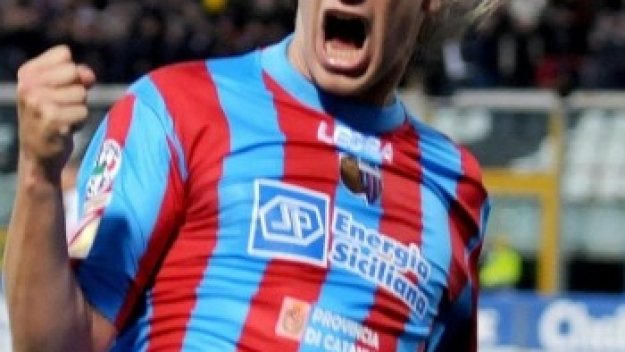 Милан взе Макси Лопес