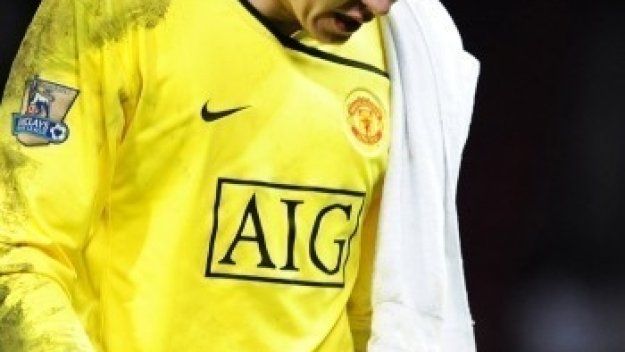 Томаш Кушчак напусна Манчестър Юнайтед