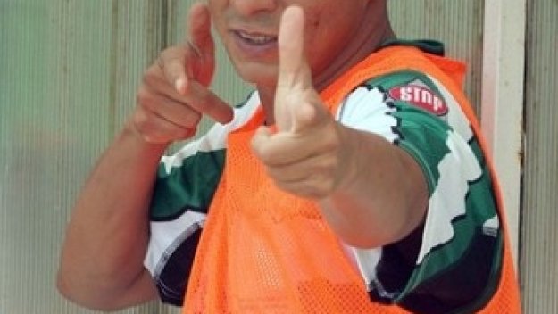 Кипърци разпитват за Марио Жардел