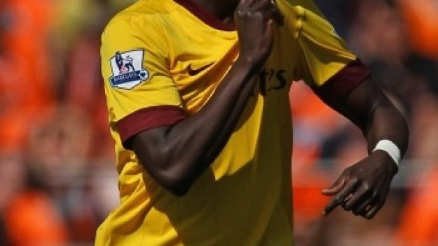 Ебуе: Не трябва да се плашим от Юнайтед