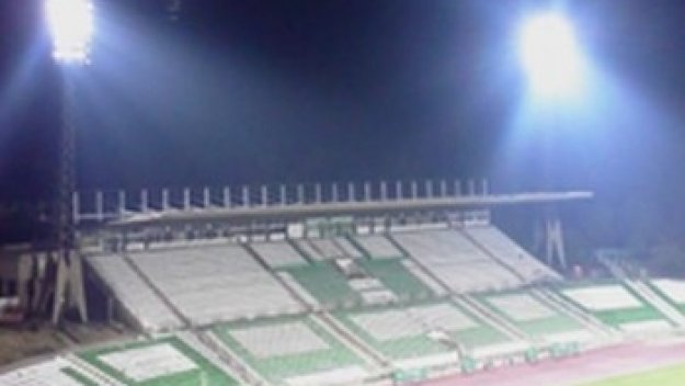 Берое иска да играе на осветление срещу Локо София