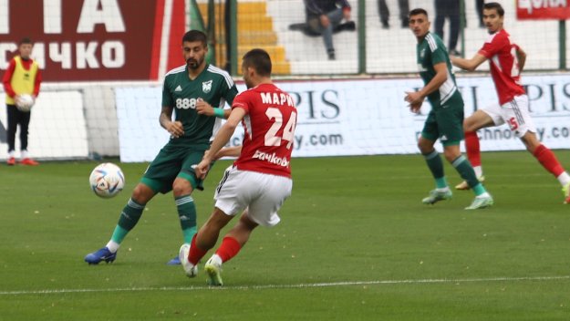 Само 2:1! 10 от ЦСКА 1948 оцеляха срещу Пирин