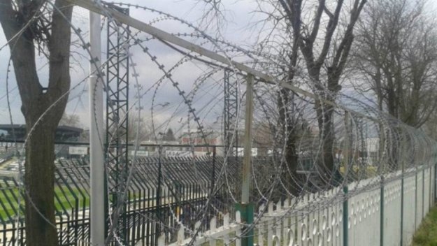 Ултраси на Ботев подкрепиха ЦСКА и скочиха на Лудогорец + СНИМКИ