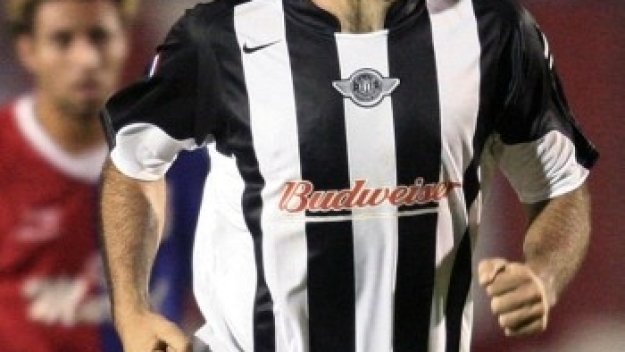 Защитник поряза своите с автогол в 90-тата минута + ВИДЕО