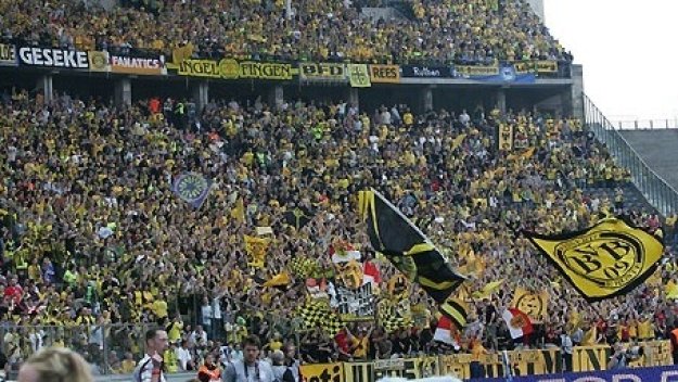 Ужас: Предотвратиха бомбен атентант до стадиона в Дортмунд