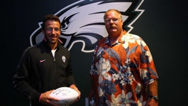 Дел Пиеро се срещна с легенда на Филаделфия Ийгълс