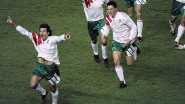 Герой от САЩ’94 става баща на 53 г.