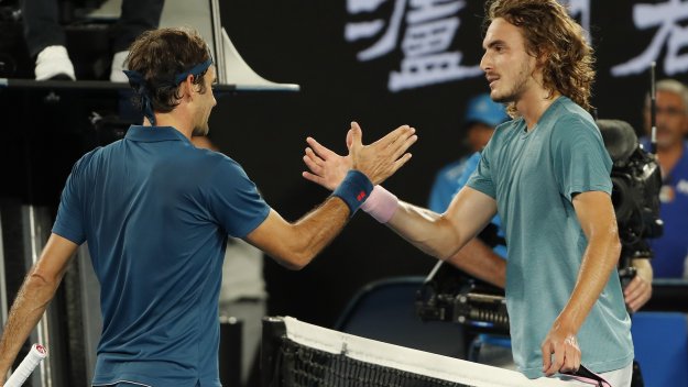 Кралят е свален от трона! Гръцки талант изхвърли Федерер от Australian Open