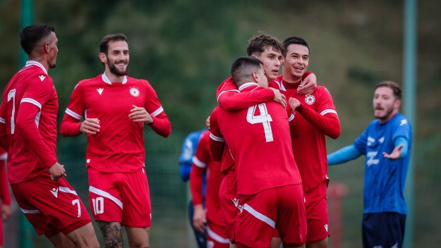 ЦСКА с нова победа, бие с 3:0 