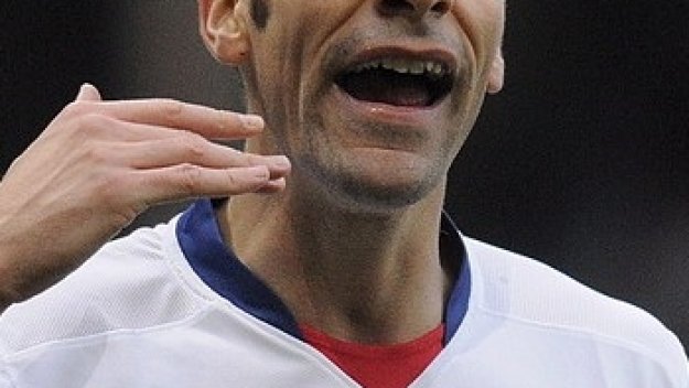 Рио Фърдинанд отново е капитан на Англия