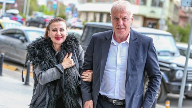 Синя легенда съсипа от критики играч на Левски и отсече: Освен Сираков или Раева да влязат вместо него