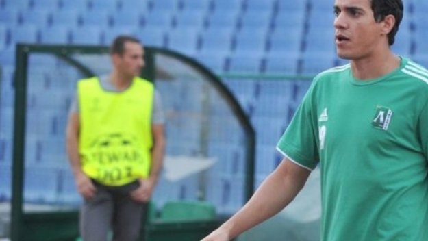 Мишел Платини ще играе за Венци Стефанов