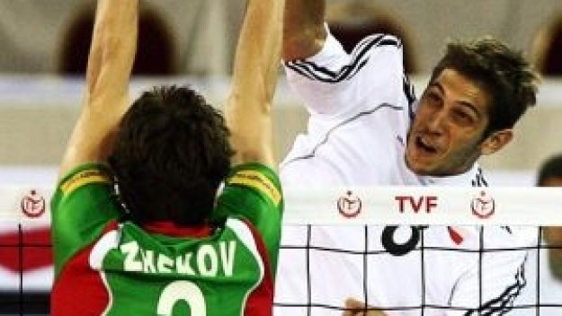 България продължава европохода си непобедена