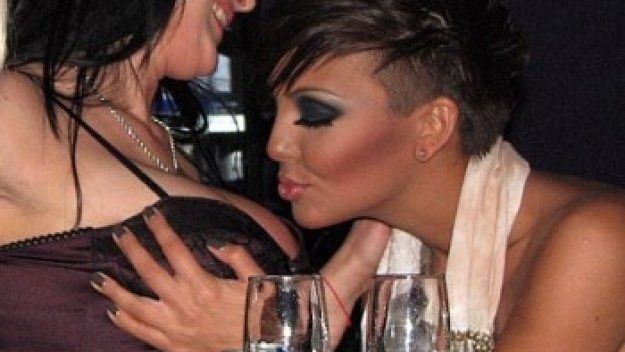 Николета Лозанова стана секс учителка