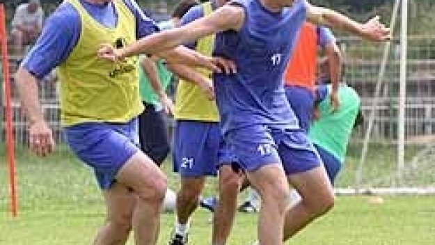 Домовчийски започна тренировки, Йовов все още на облекчен режим