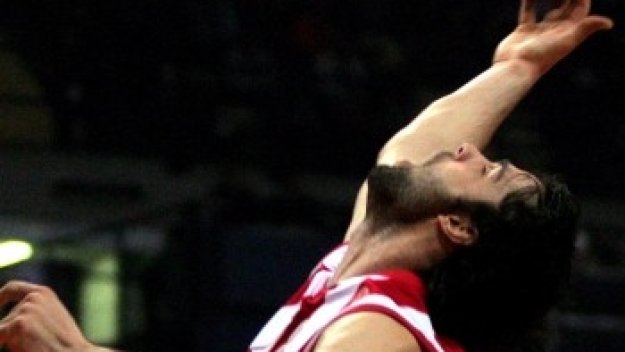 Олимпиакос удари Реал на старта на Евролигата