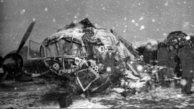 Фенове на Юнайтед и Лийдс се обиждаха на трагедии