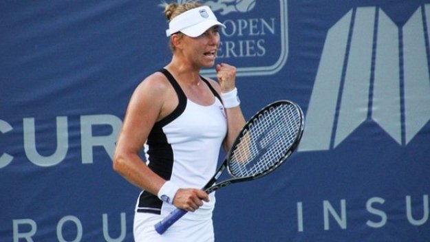 Звонарьова пречупи Лисицки в Карлсбад