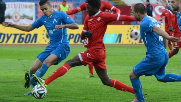 ЦСКА задържа Косоко с нов договор