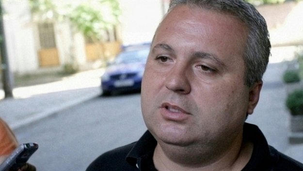 Коко все още обмисля дали да скъса с Локо