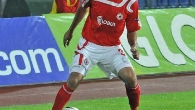 ЦСКА все още вярва, че може да картотекира Мишел Платини