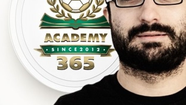 Всички футболни разбирачи на неделна кръчма!