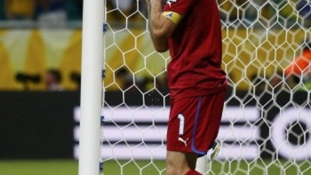 Италия с антирекорд в защита