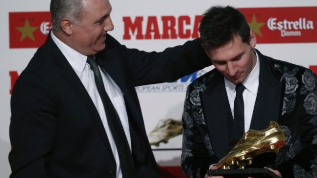 Стоичков: Националният ни отбор не е готов за големи битки