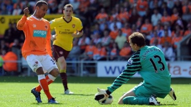 Уилшър: Леман ни е като втори треньор, можем да се учим от него