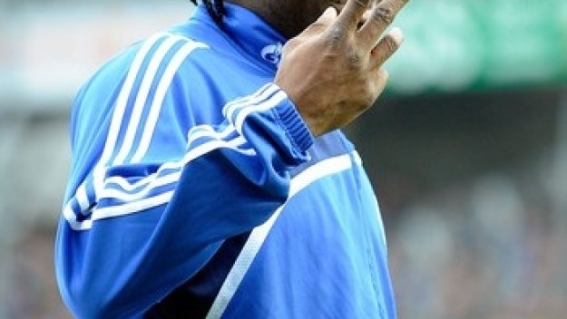 Съпруга спипва Асамоа с две мацки – лее се кръв