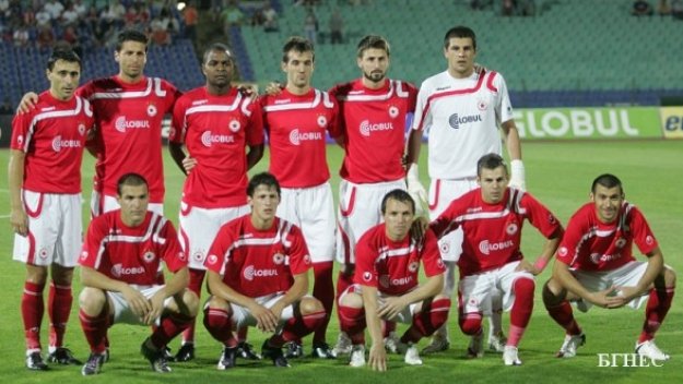 11-те в червено, които ще борят Бешикташ
