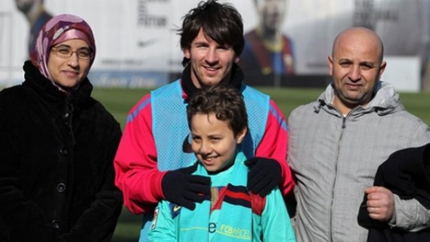 Меси зарадва дете болно от рядка болест