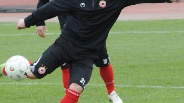 Коста Янев се разбра с Локо (София)