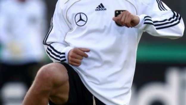 Льов критикува Подолски, после го подкрепя