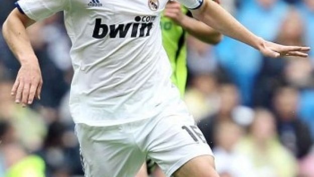 Каналес отказва на Шалке и Волфсбург