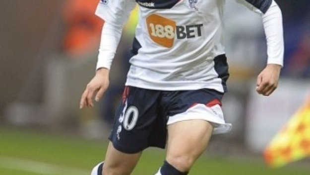 Болтън иска да задържи Мияичи