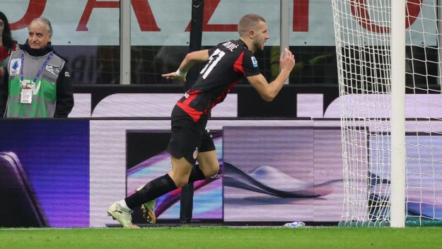 Корто музо! Милан надви 1:0 Рома, Менян спаси дузпа