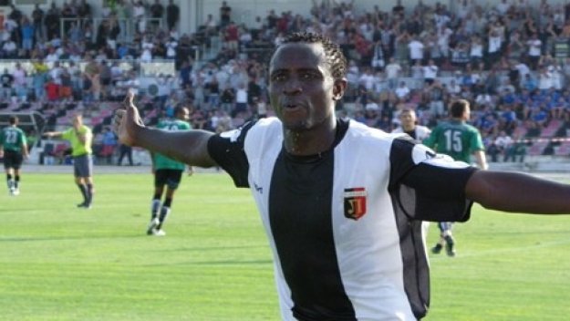 Турци пожелаха звездата на Локо (Пд)