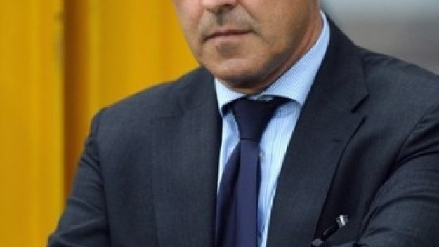 Юве си набеляза двама младоци