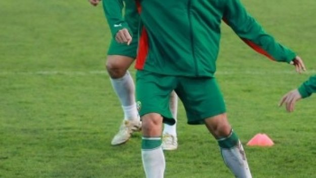 БФС потвърди: Манолев поръча каса бира в хотела в Правец