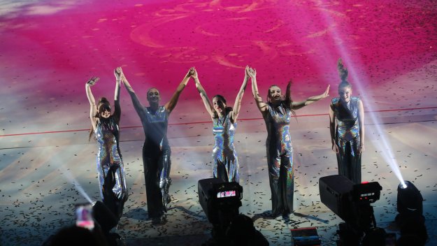 Златните ни момичета се сбогуваха с феновете на грандиозен шоу-спектакъл + ВИДЕО