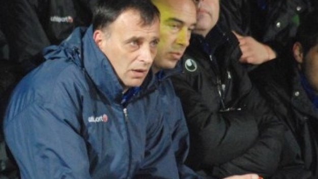 Тони Здравков чака нов договор от Ботев Враца