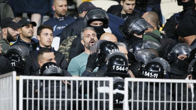 Нови кървави свади в ШЛ! Намушкаха украинци в Неапол