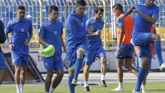 Ахил и малиец ще воюват за договор с Левски