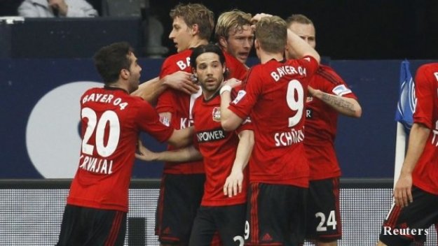 Кислинг и Шюрле бетонираха Леверкузен на третото място