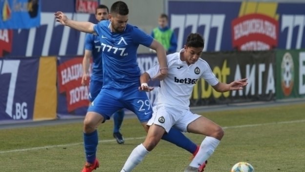 Полиглот: Филип Кръстев впечатлил Ман Сити и с английския си