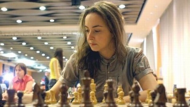 Фиаското за Ети Стефанова в Анкара продължава