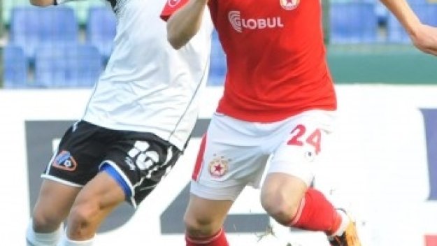 Александър Тонев с контузия