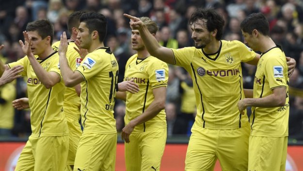 Грамотен Дортмунд писа тройка на Хановер